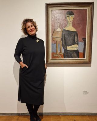 🎨🍷 Přinesla jsem víno... do galerie. Tentokrát se s @konstancie_z potkáme v srdci Prahy – v Galerii Zlatá husa, kde vás...